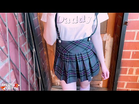 ❤️ Schoolgirl Sucks a dick gu domhainn agus fucks an àite clasaichean. ❤️  Porno  aig gd.moresexmovies.ru ❌️❤